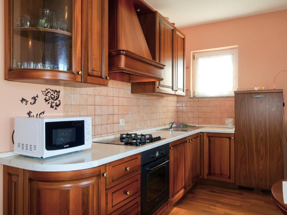 Apartment Hoba By Interhome Banjol ภายนอก รูปภาพ